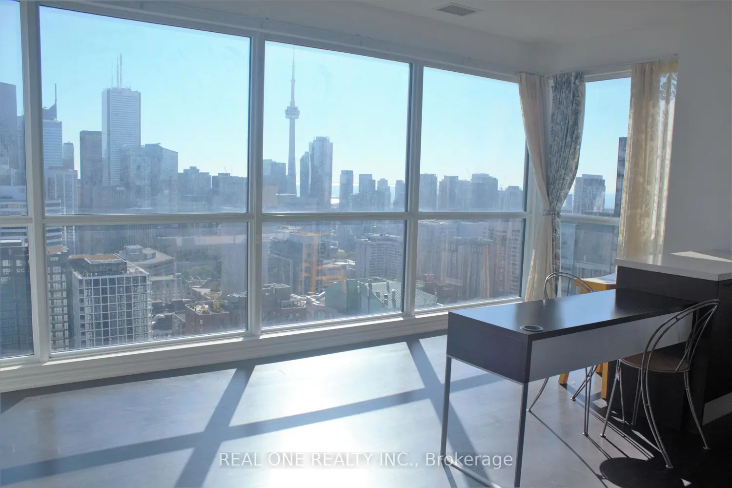 Additional image 8 of 386 Yonge Street 4010