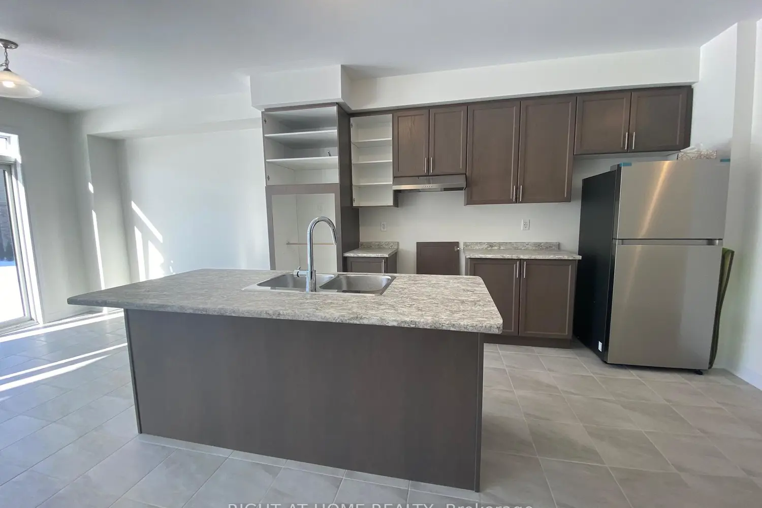 Additional image 16 of 74 Witteveen Drive