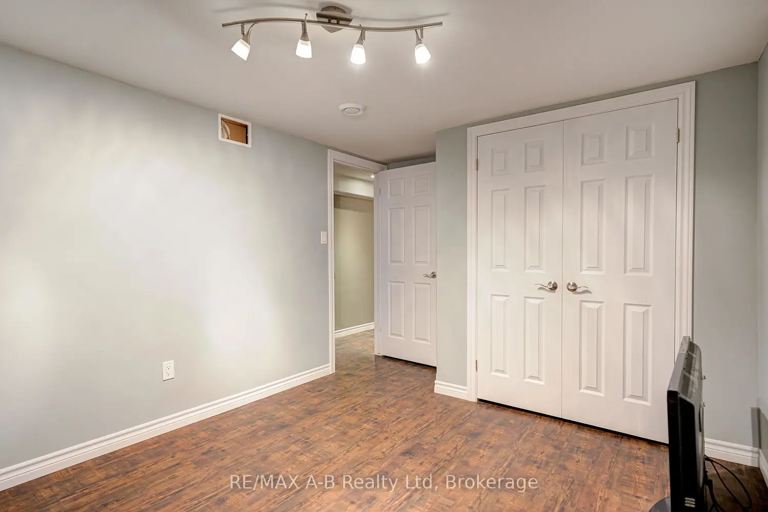 Additional image 7 of 3981 111 Road