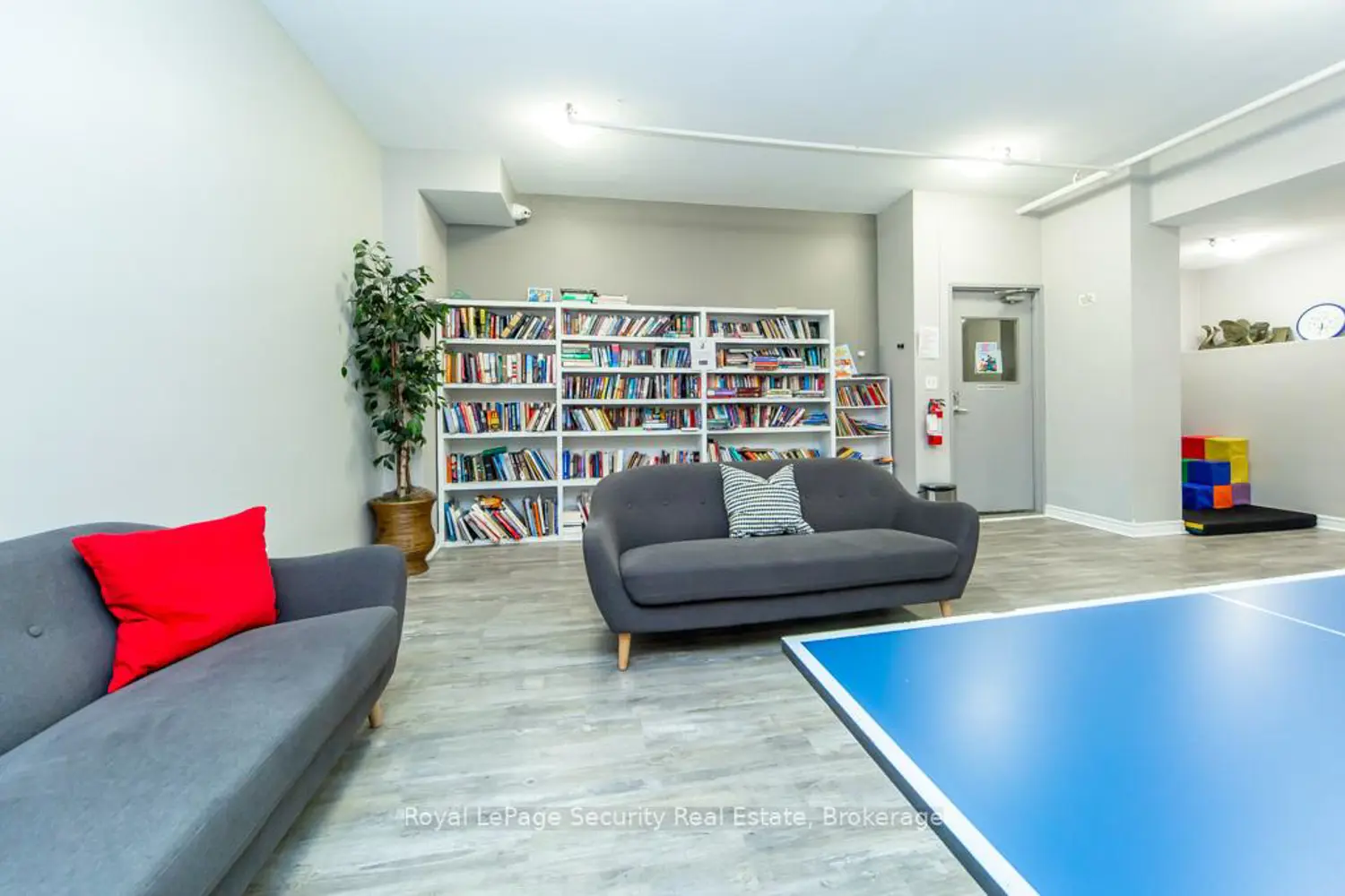 Additional image 19 of 85 Emmett Avenue 2106