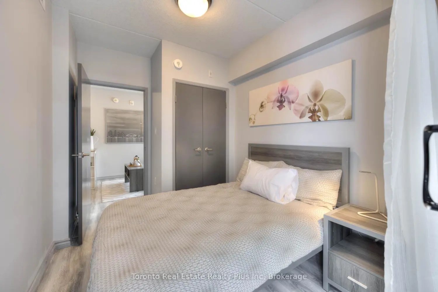 Additional image 15 of 275 Larch Street G216