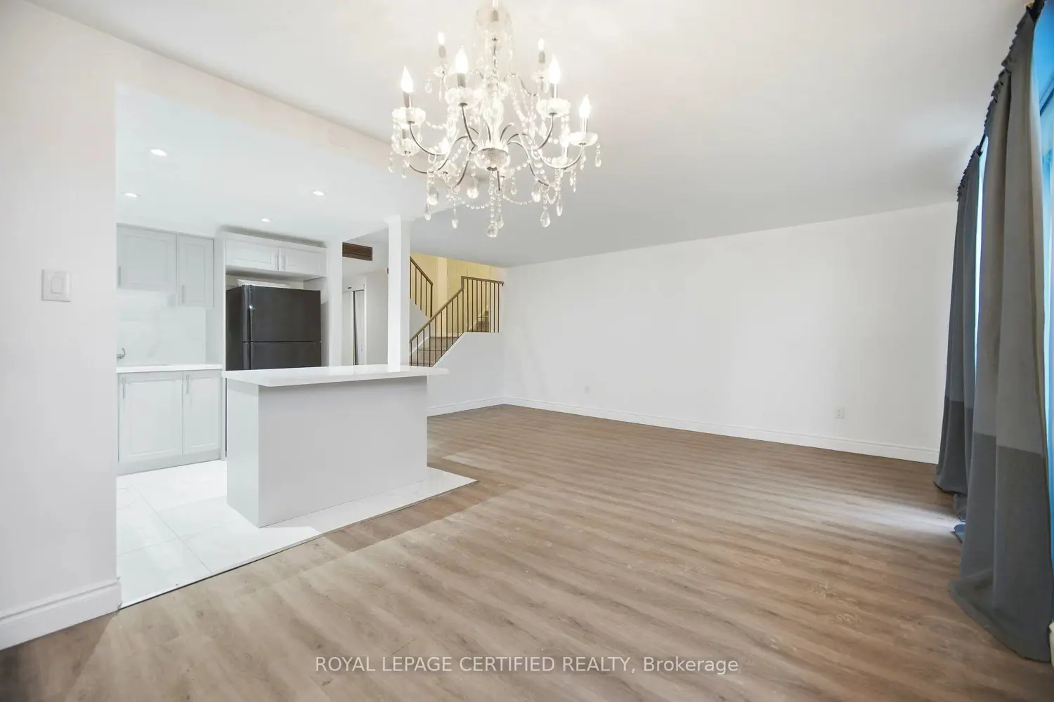 Additional image 16 of 2645 Jane Street 112