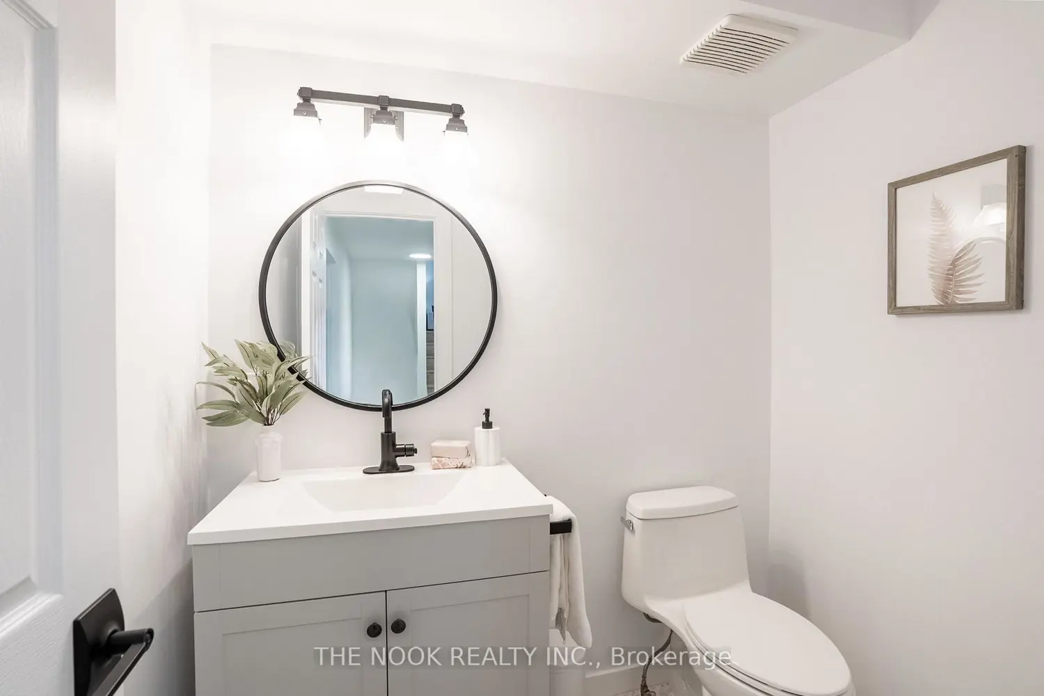 Additional image 10 of 11 Lynn Crescent