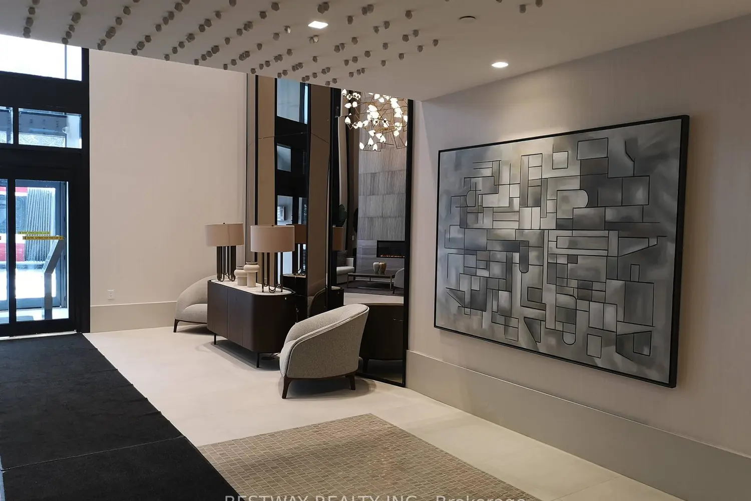 Additional image 15 of 2020 Bathurst Street 1611