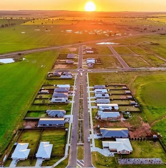 46 Livingston Boulevard, Forbes NSW 2871