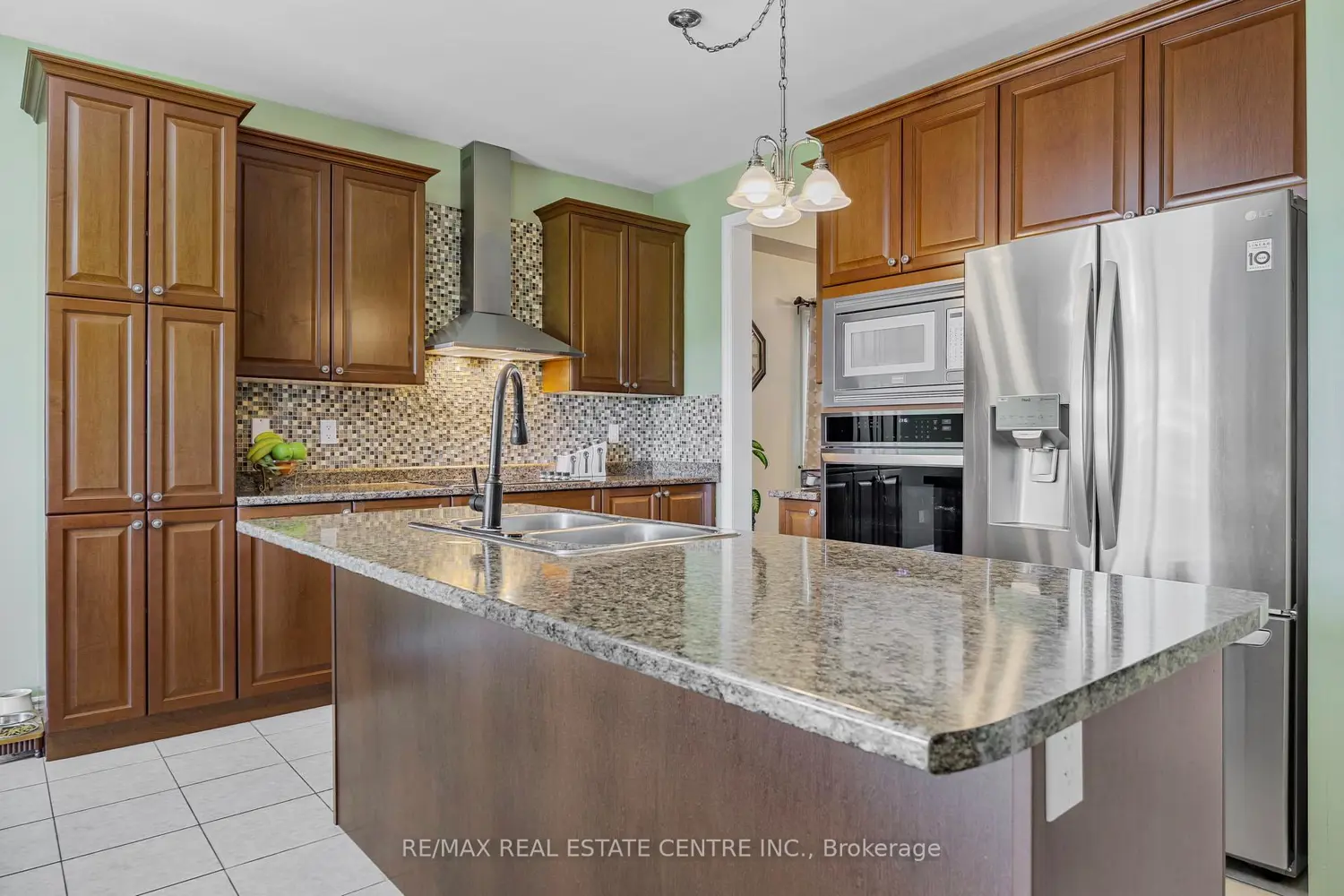 Additional image 7 of 904 O'reilly Crescent