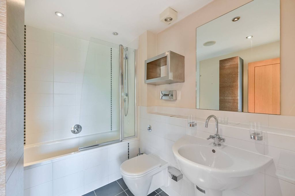 Additional image 13 of 4 bed terraced house for saleBridgeman Drive, Windsor SL4