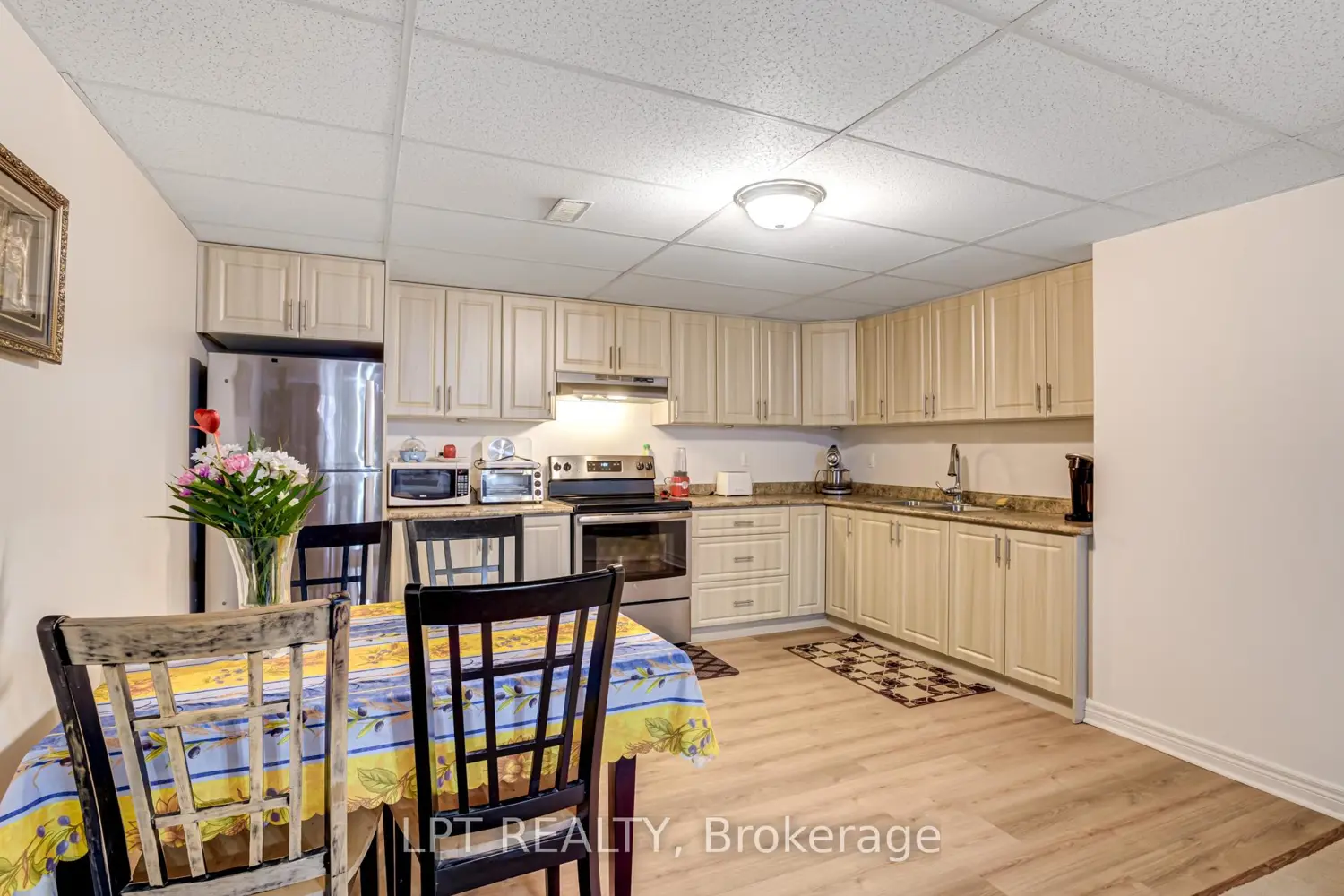 Additional image 16 of 19 Treeline Boulevard