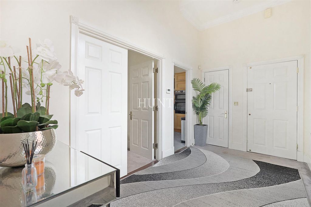 Additional image 10 of 2 bed flat for saleSutherland House, Repton Park, Woodford Green IG8