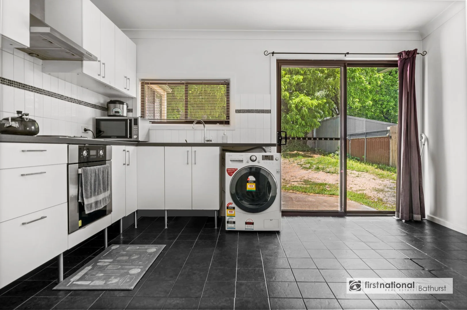 Additional image 3 of 1 & 2/155 Stewart Street, Bathurst NSW 2795