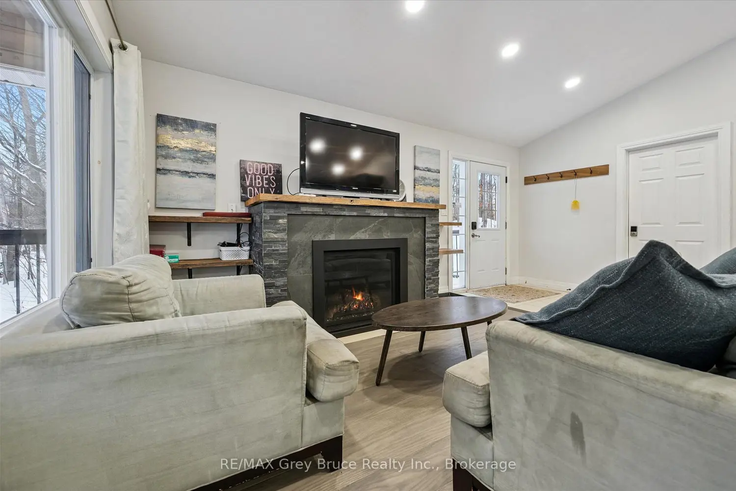 Additional image 3 of 3 Sugarbush Road