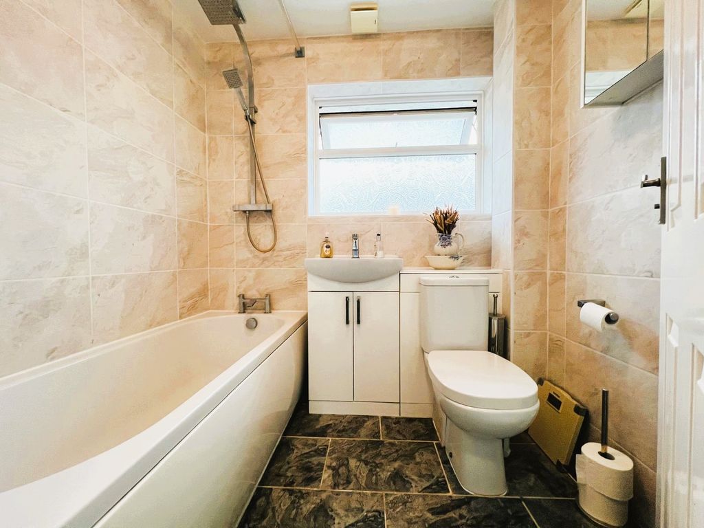 Additional image 8 of 2 bed terraced house for saleKestrel Path, Slough SL2