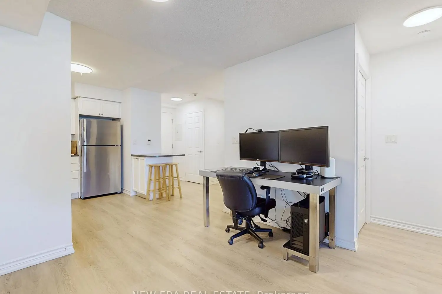 Additional image 7 of 3888 Duke Of York Boulevard 923