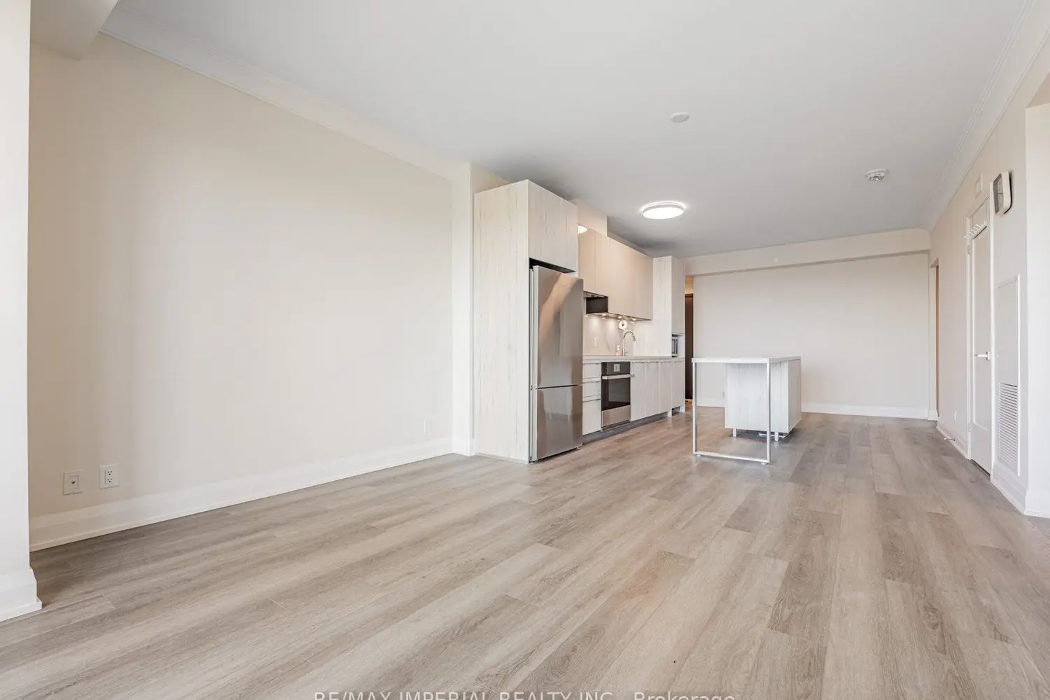 Additional image 8 of 8 Water Walk Drive 3205