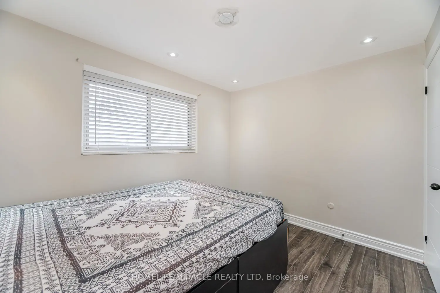 Additional image 12 of 345 Silverstone Drive