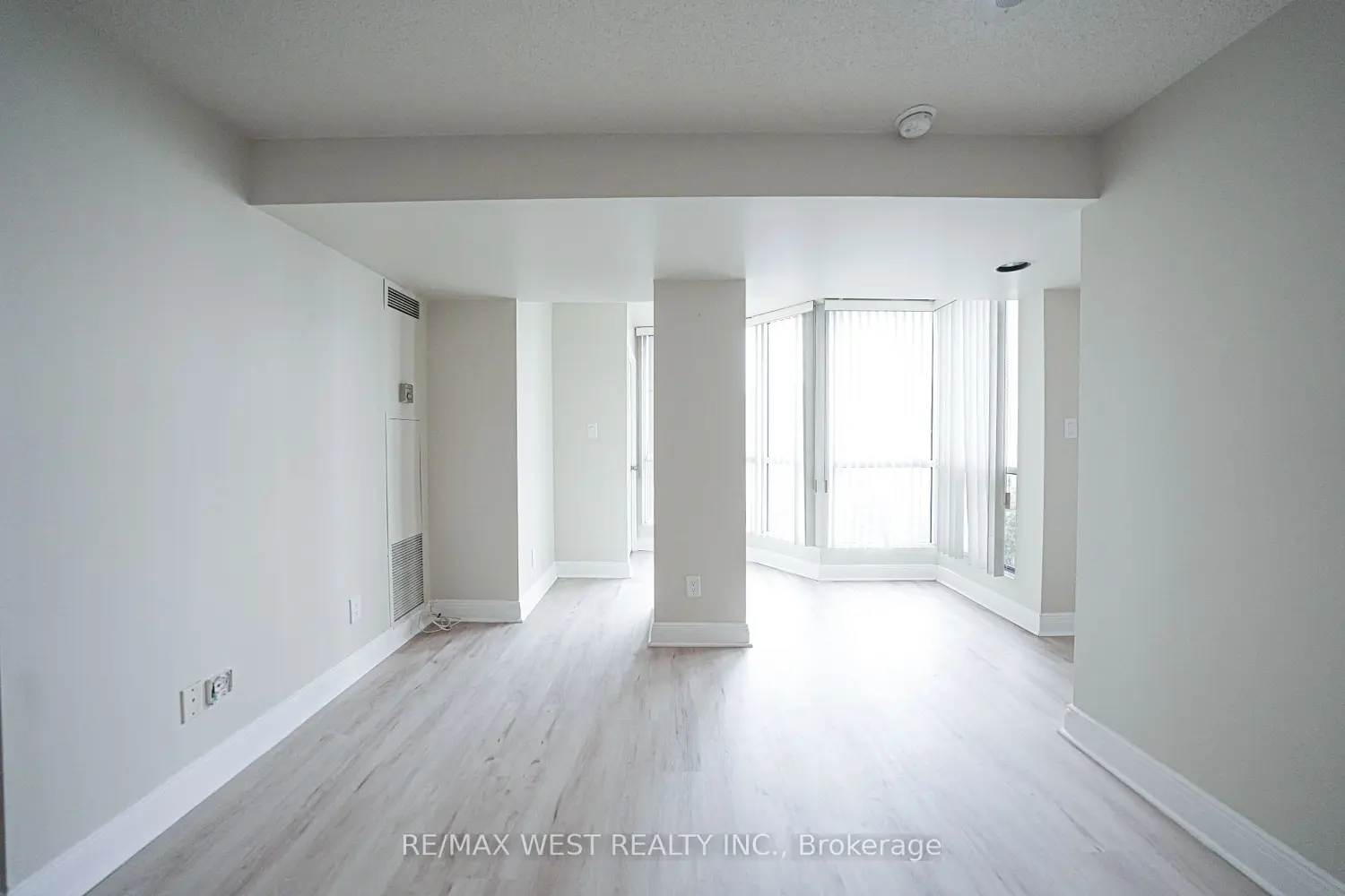 Additional image 18 of 1470 Midland Avenue 608