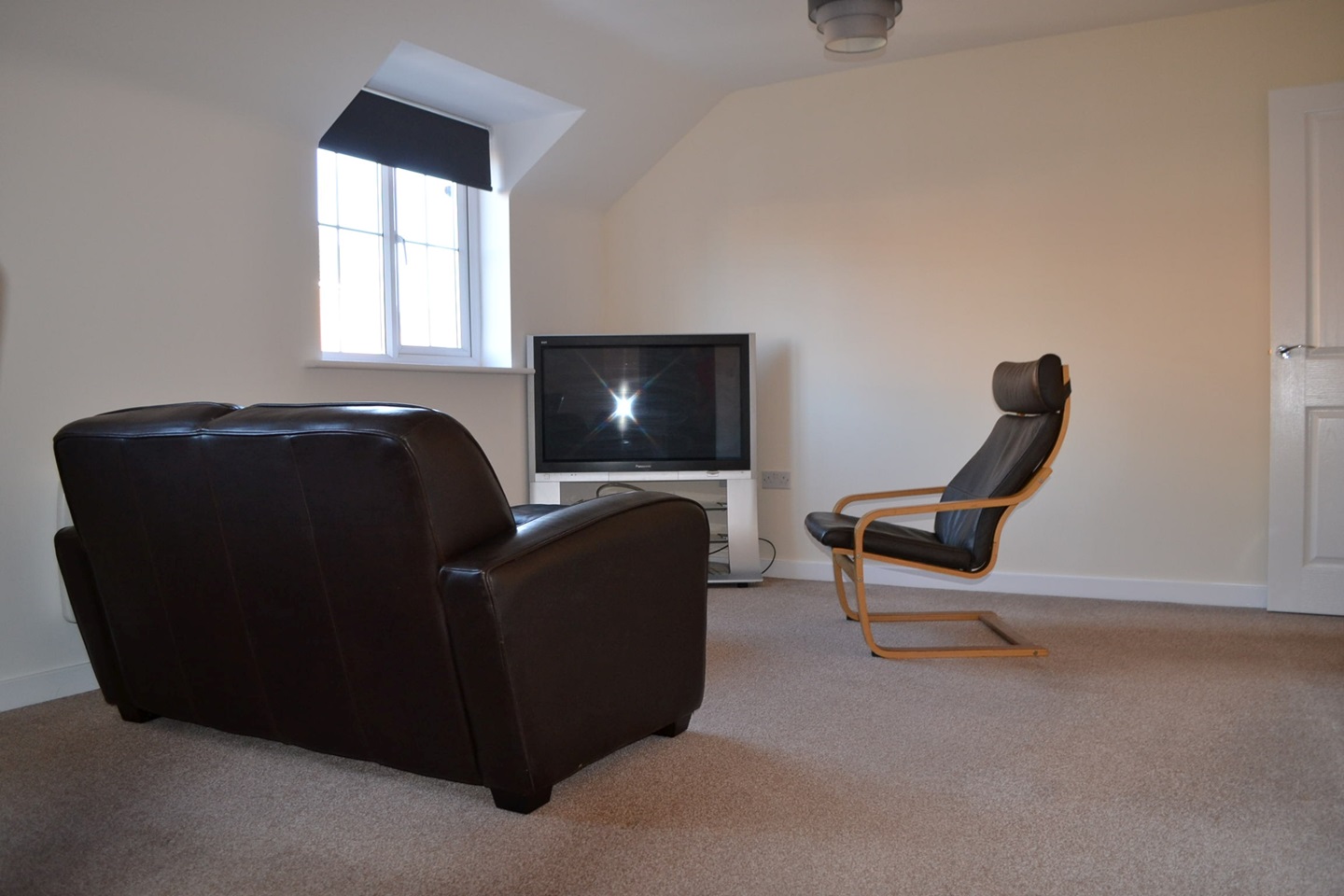 Additional image 3 of 2 Bed Flat, Waggon Road, LS10, N1 7GU