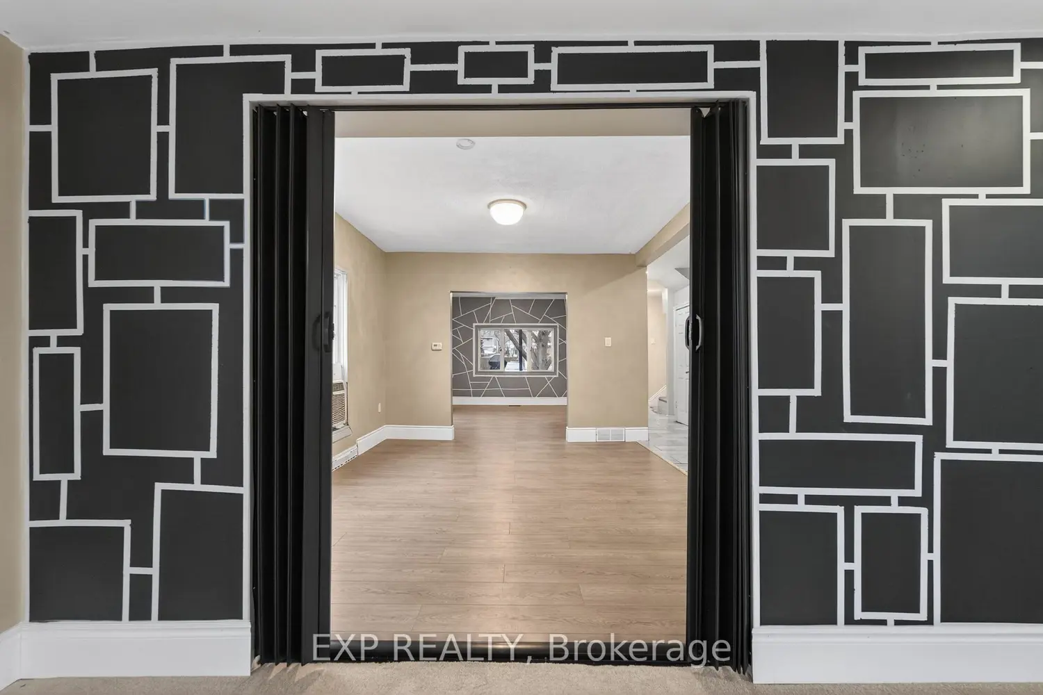 Additional image 10 of 4576 Fourth Avenue