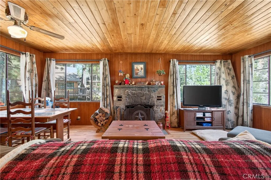 Additional image 58 of 5806 Victorville St, Wrightwood, CA 92397