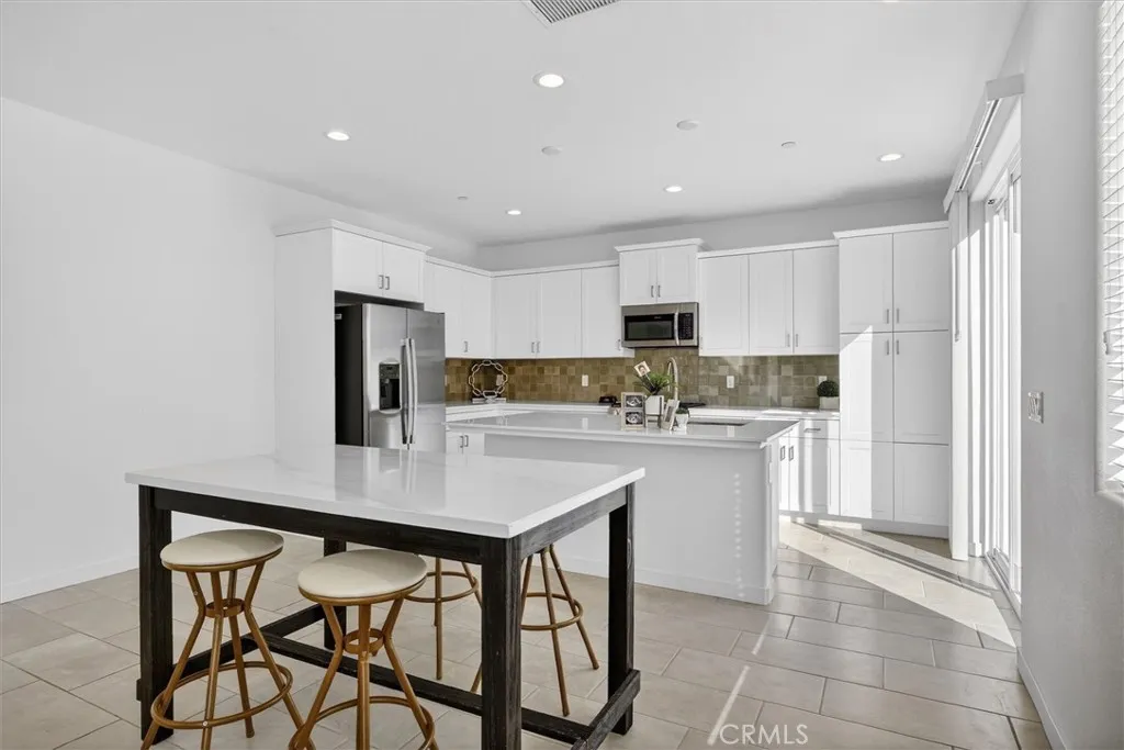 Additional image 14 of 824 Katelyn Avenue, Madera, CA 93636