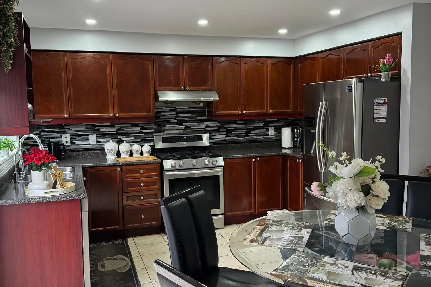 Additional image 2 of 8 Bayridge Drive