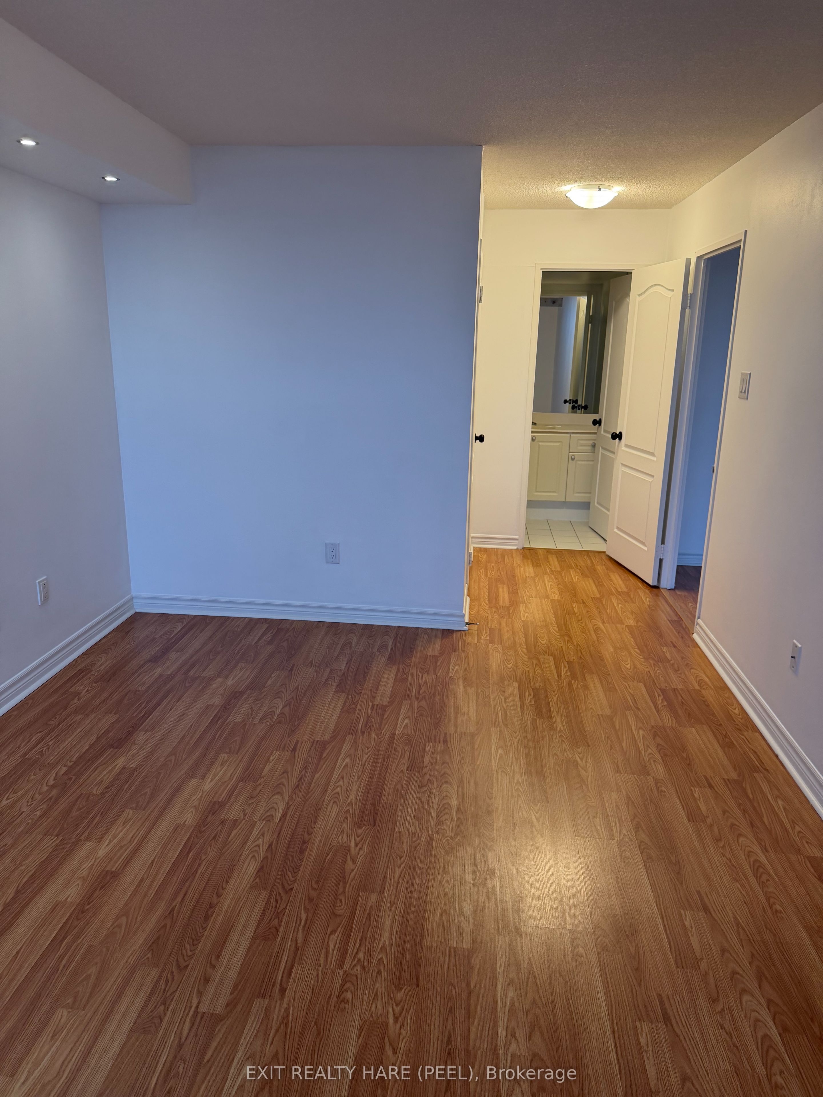 Additional image 5 of 1502-11 Townsgate Drive, Vaughan, ON, L4J 8G4
