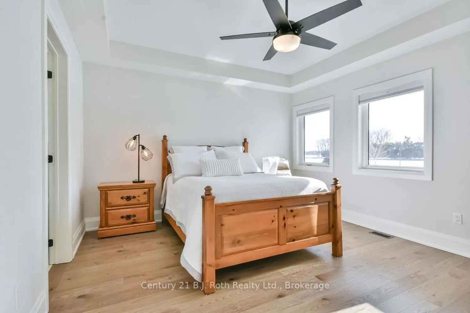 Additional image 8 of 53 Dock Lane 27