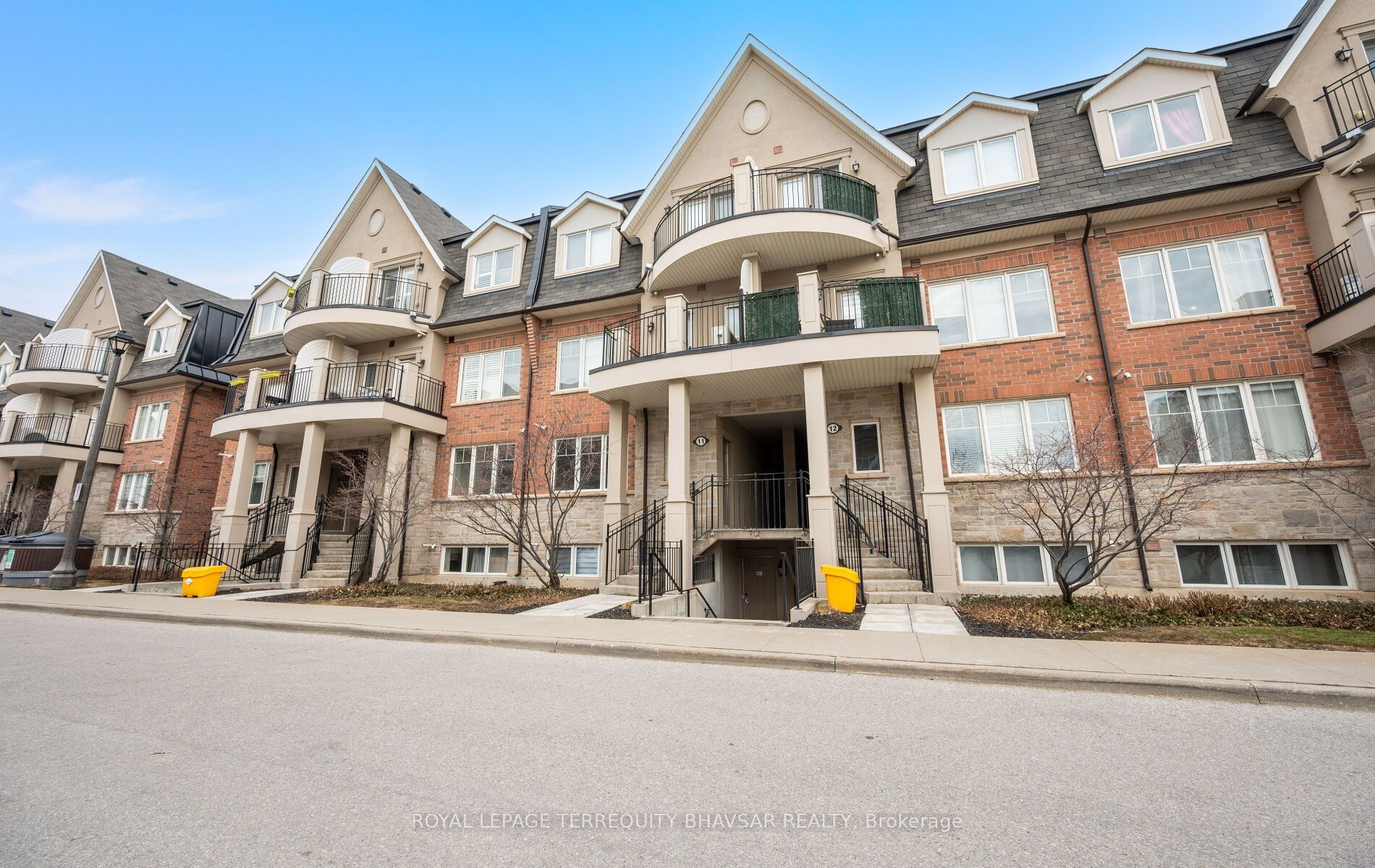 Additional image 3 of 11 - 02-2420 Baronwood Drive, Oakville, ON, L6M 0X6
