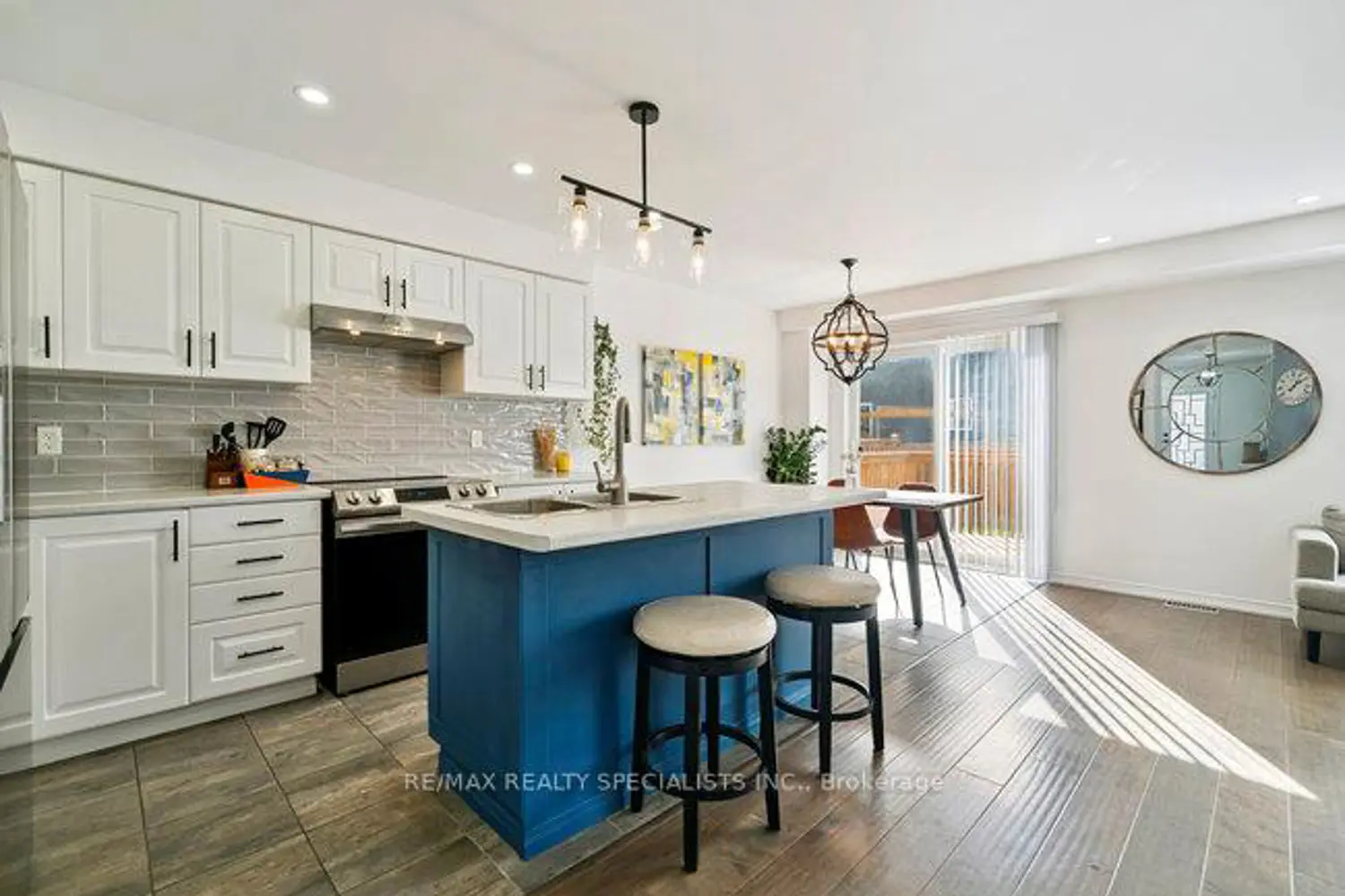 Additional image 5 of 50 Olympic Gate