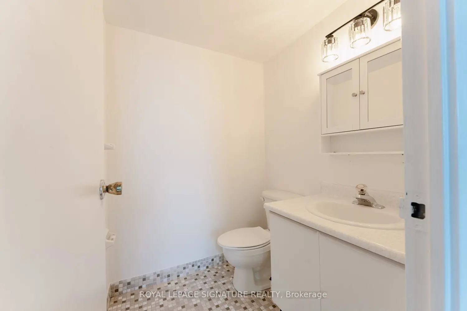 Additional image 7 of 85 Emmett Avenue 2011
