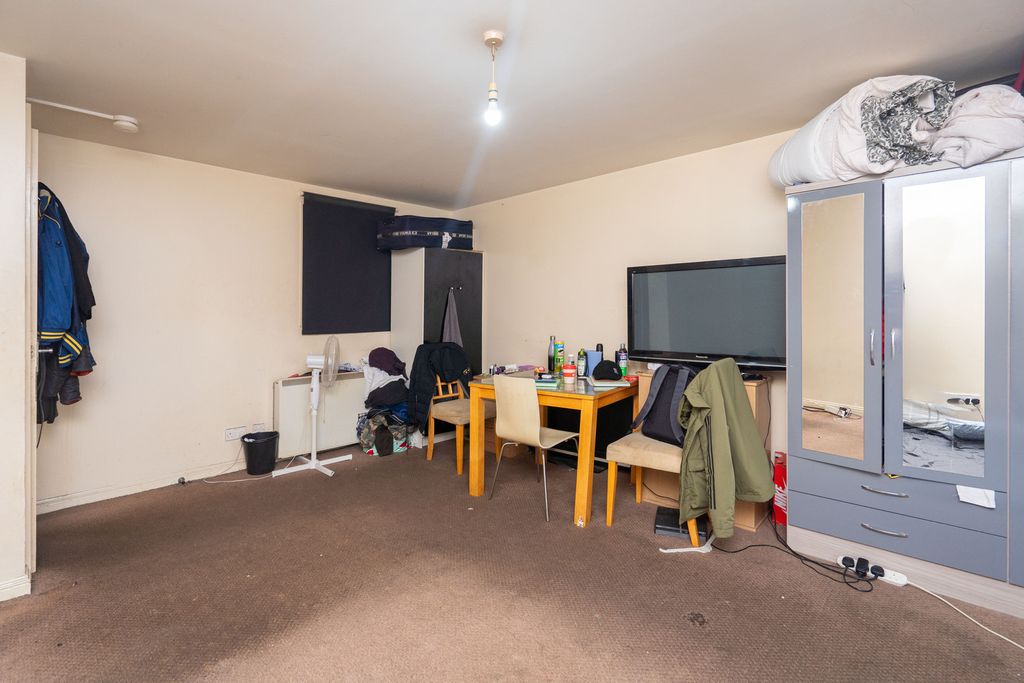 Additional image 3 of 2 bed flat for saleWallace Street, Glasgow G5