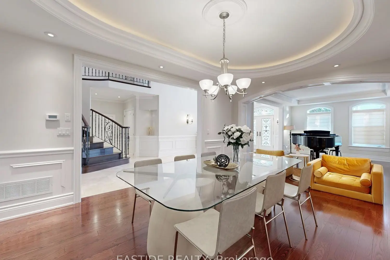 86 Snively Street photo 3
