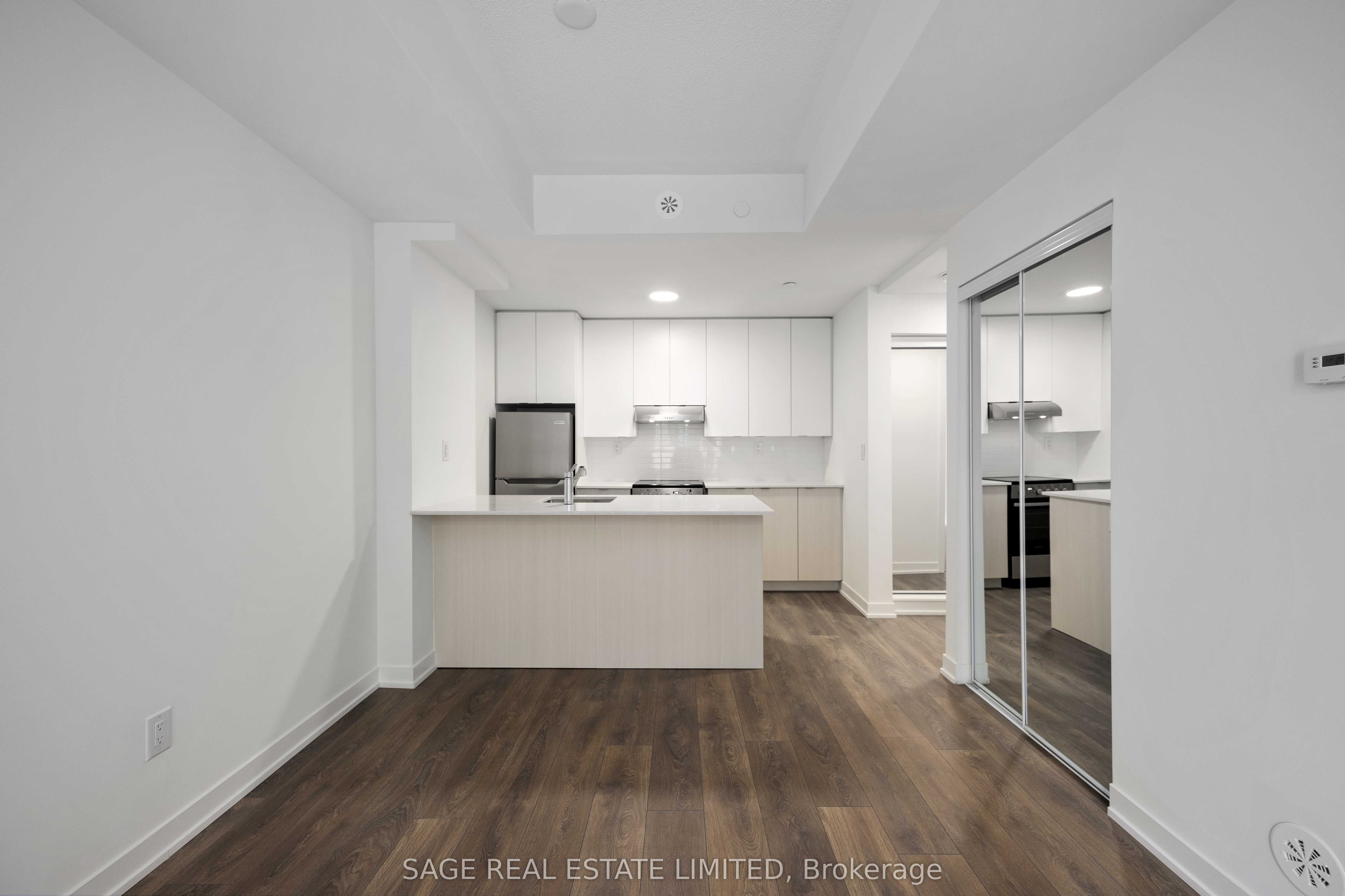 Additional image 5 of 111-145 Canon Jackson Drive, Toronto, ON, M6M 0E1