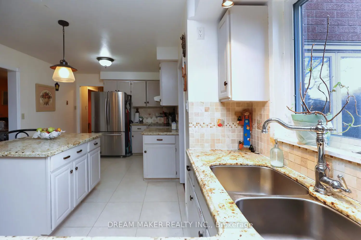 Additional image 10 of 4272 Wakefield Crescent