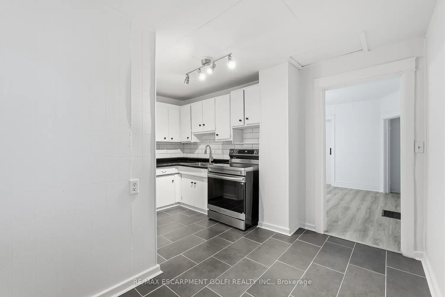 Additional image 6 of 27 Albert Street