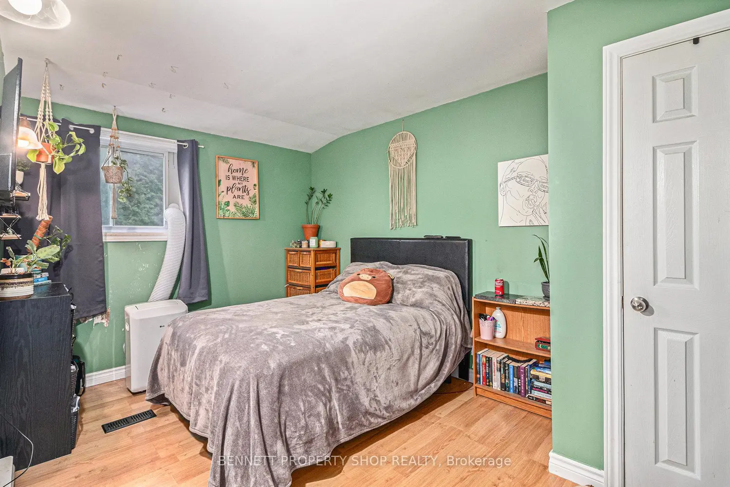 Additional image 8 of 2489 Du Lac Road