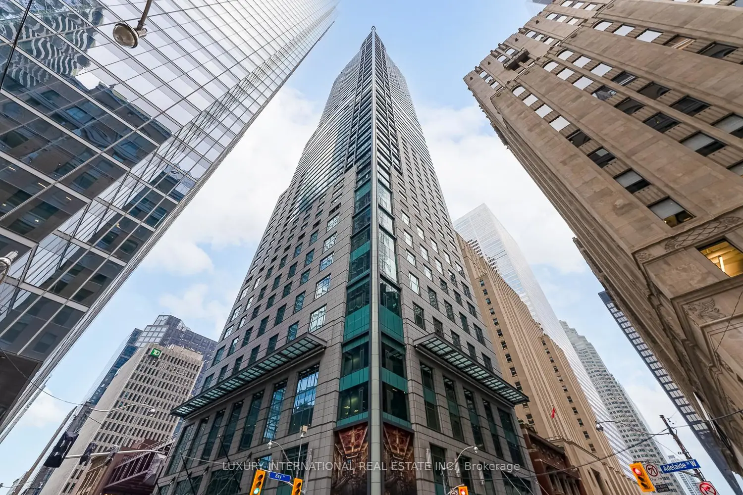 311 Bay Street 3906