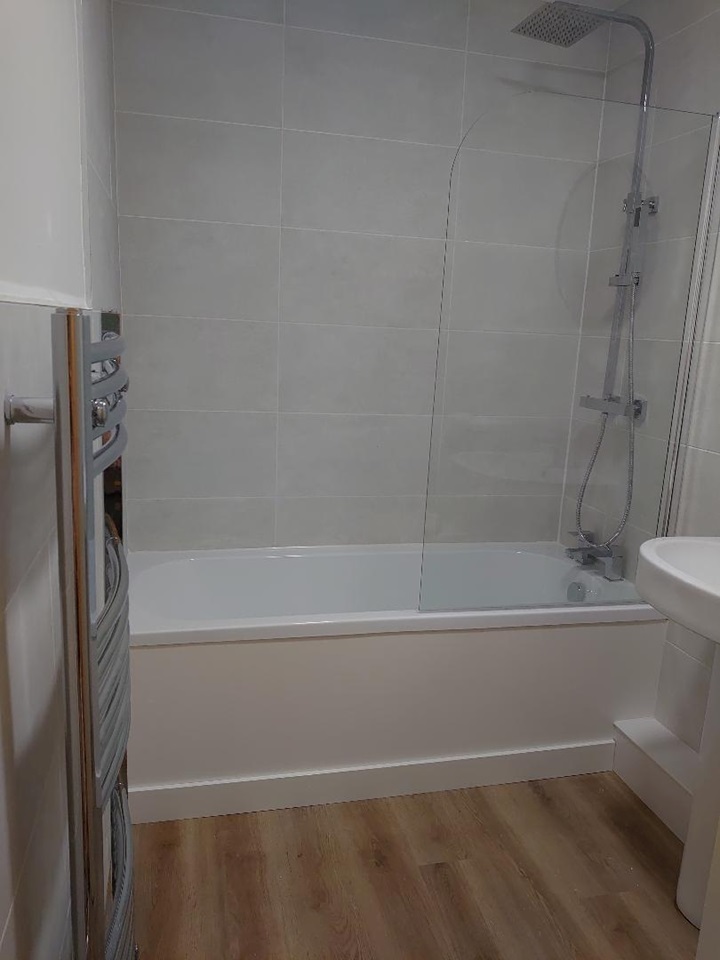 Additional image 3 of 2 Bed Flat, Alwoodley, LS17, N1 7GU