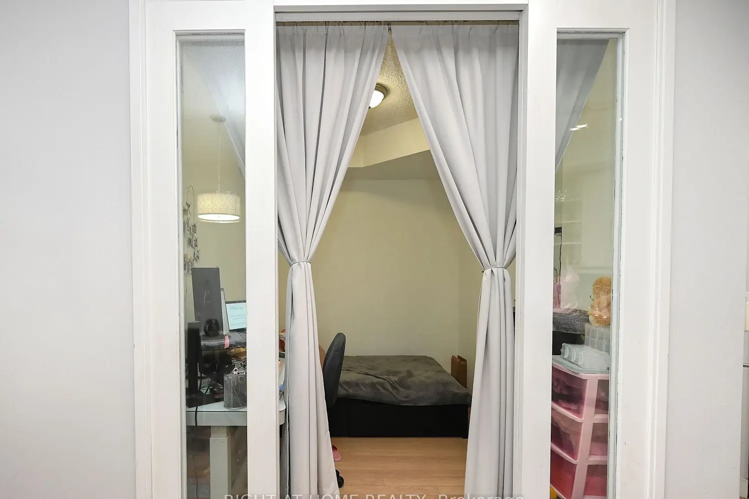 Additional image 10 of 90 Absolute Avenue 908