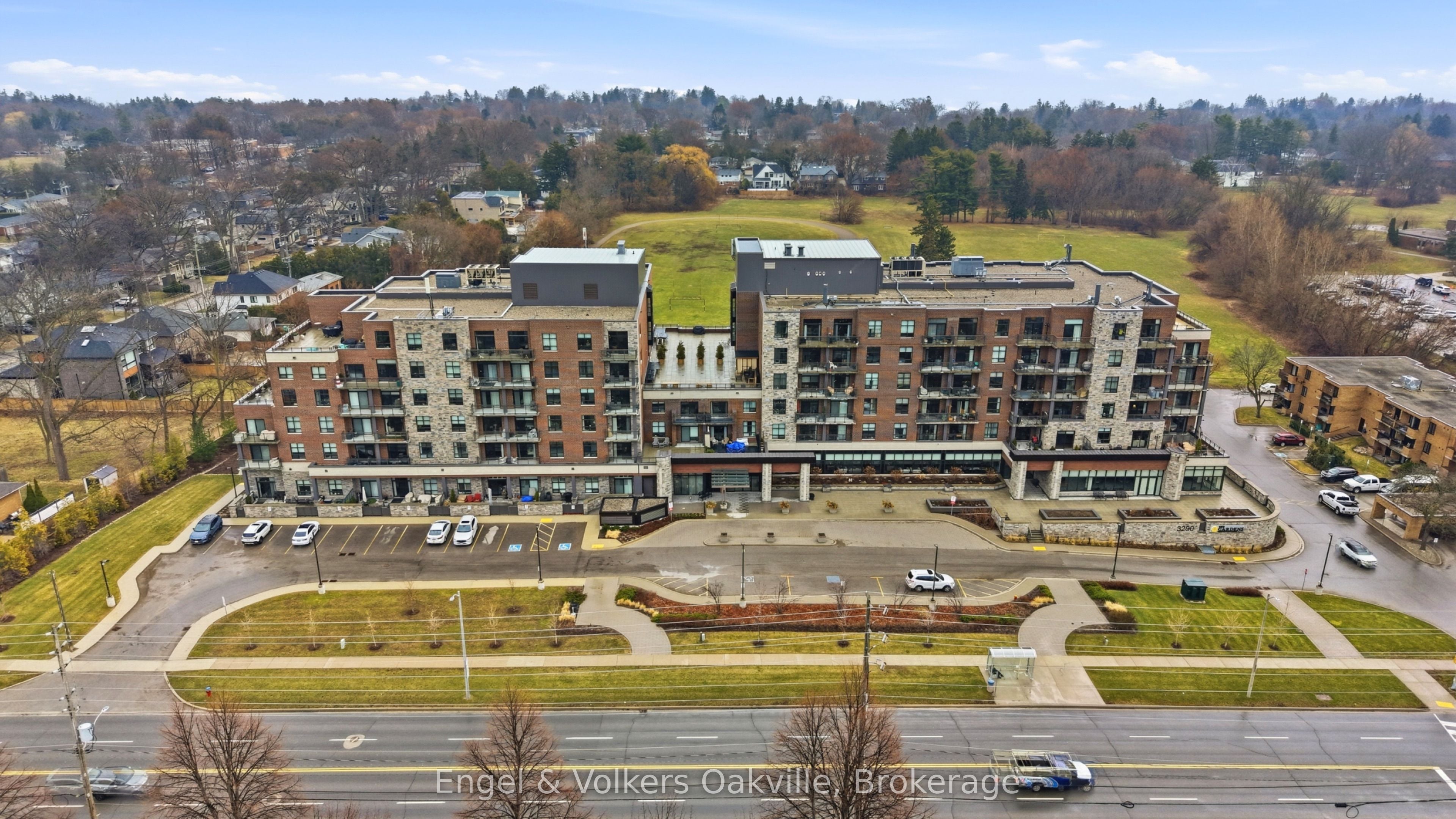 Additional image 2 of 3290 New Street, Burlington, ON, L7N 1M8