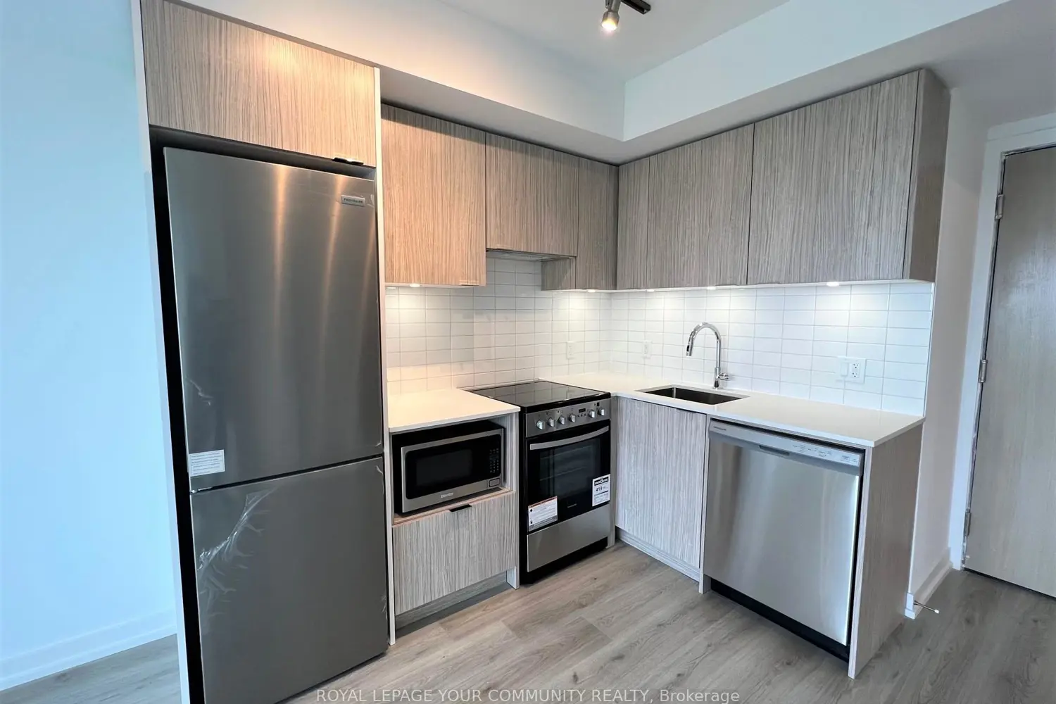 Additional image 4 of 395 Bloor Street 3609