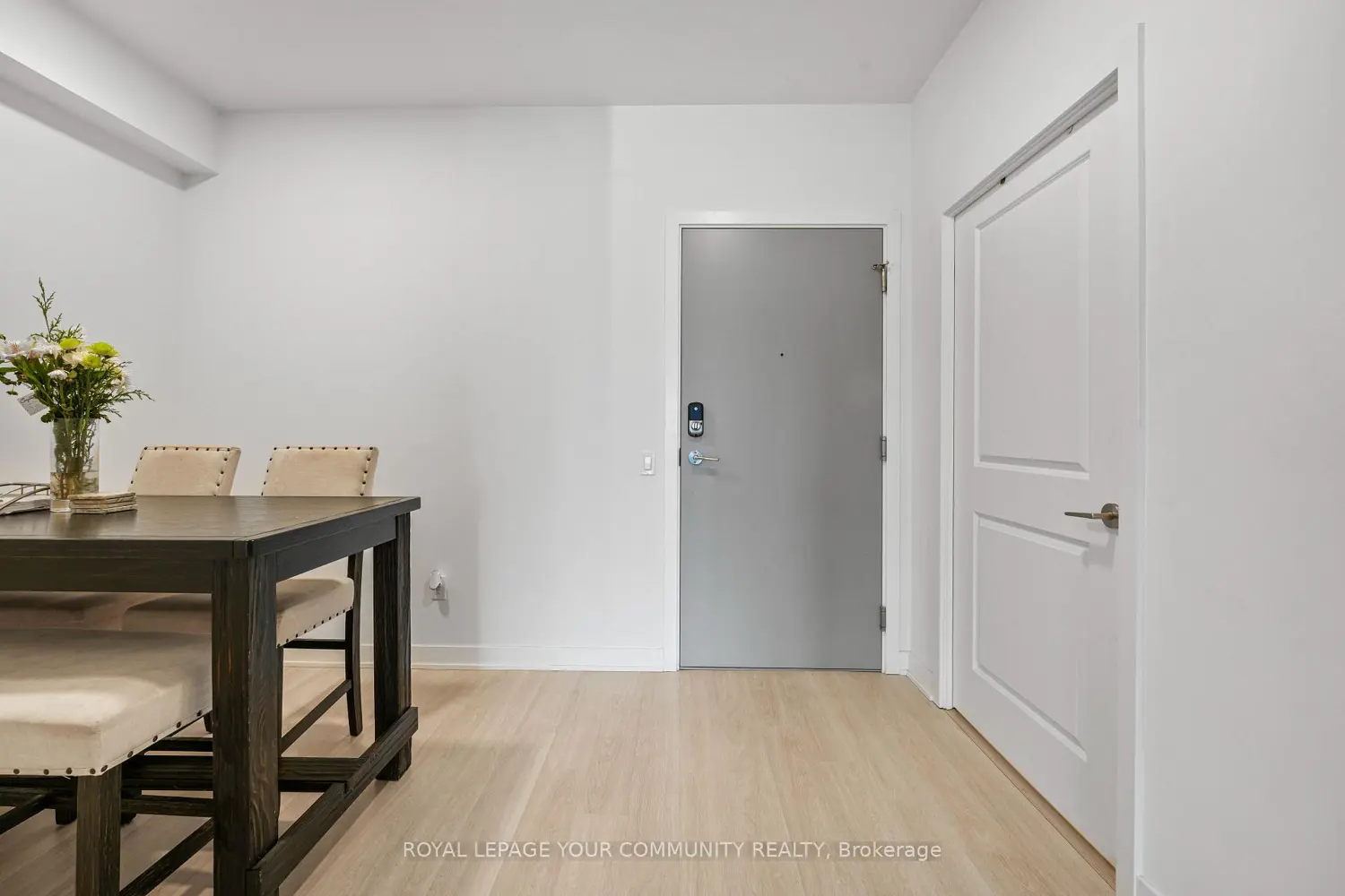 Additional image 4 of 30 Upper Mall Way A909