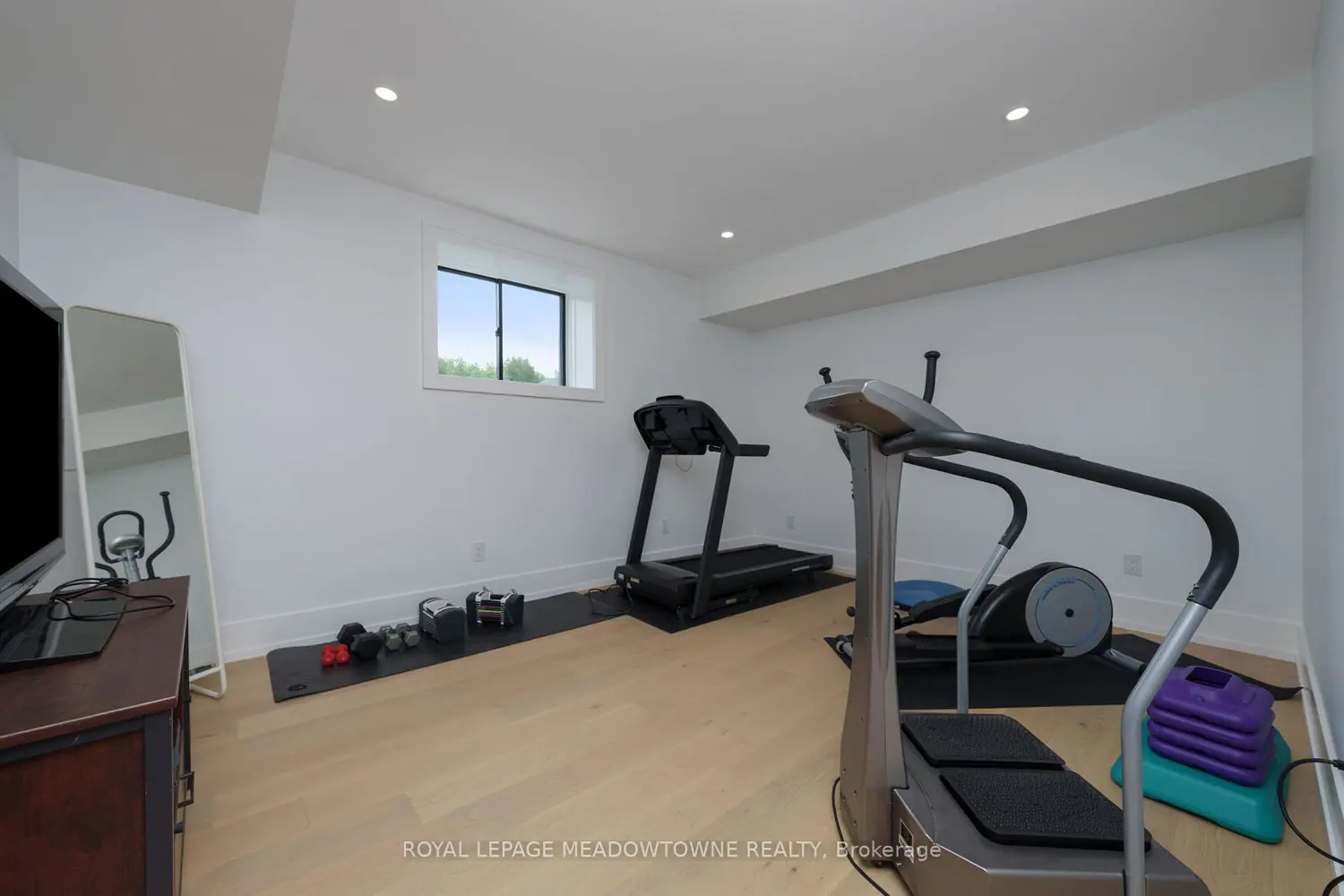 Additional image 14 of 6089 First Line