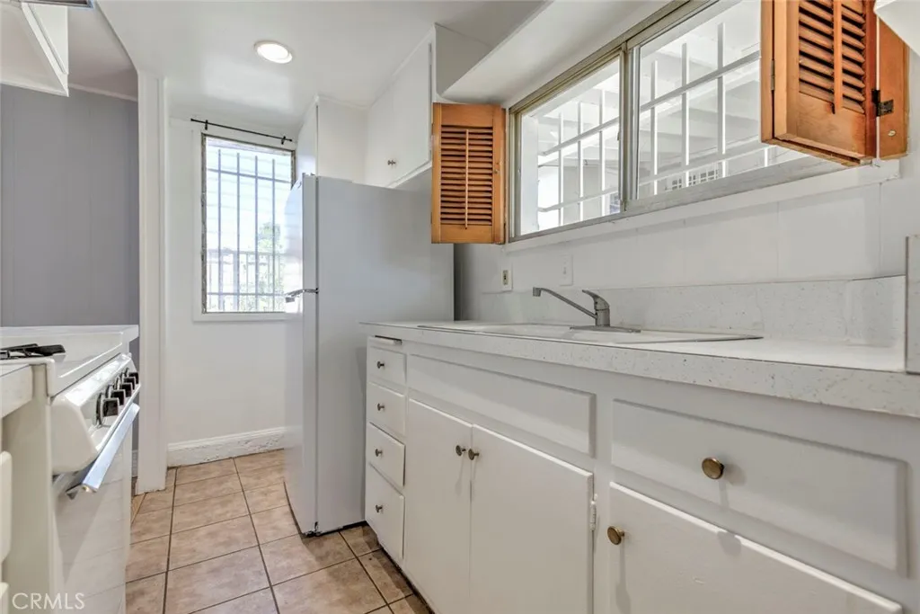 Additional image 52 of 3352 Montrose Ave, La Crescenta, CA 91214