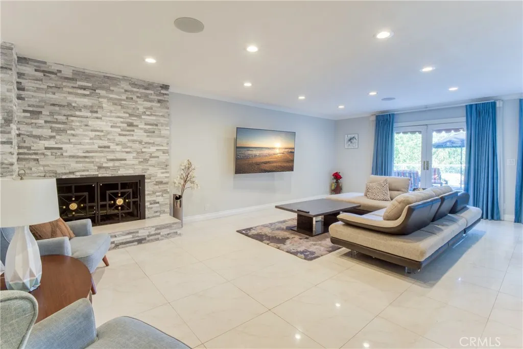 Additional image 3 of 7796 Skyhill Drive, Los Angeles, CA 90068