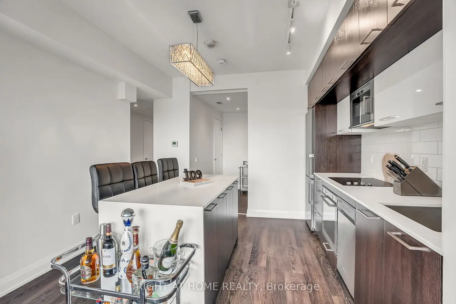 4800 Highway 7 810 photo 3