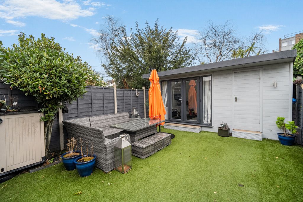 Additional image 2 of 2 bed semi-detached house for saleThames Street, Weybridge KT13