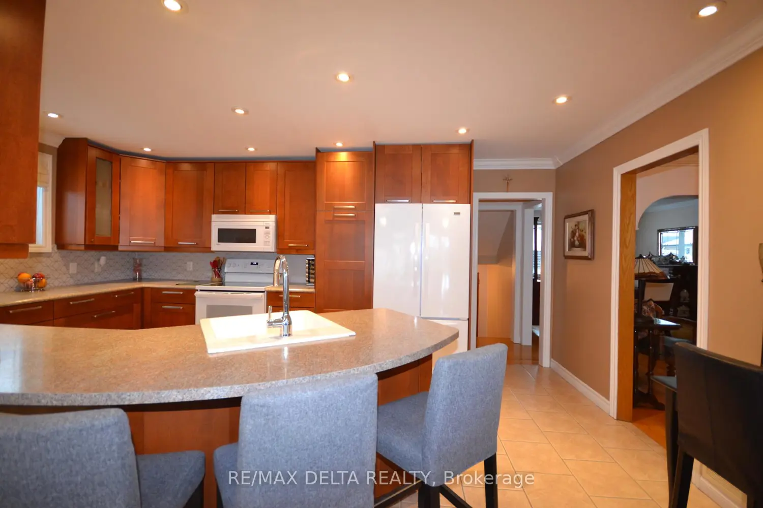 Additional image 4 of 909 Chapman Street