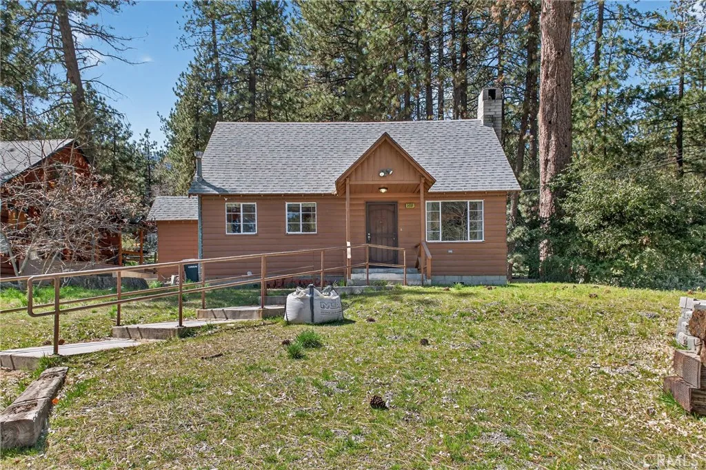 Additional image 3 of 5806 Victorville St, Wrightwood, CA 92397