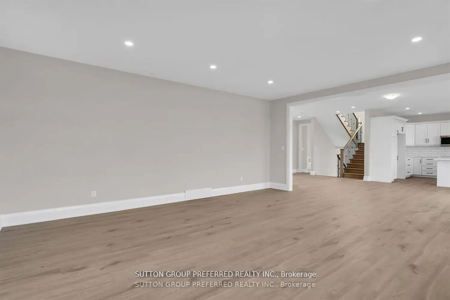 186 Leitch Street photo 5